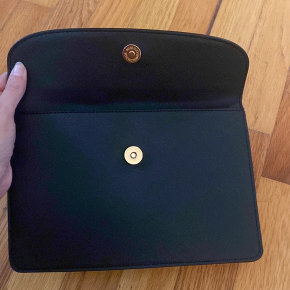 Lovevook black clutch with gold accents - Picture 5 of 10